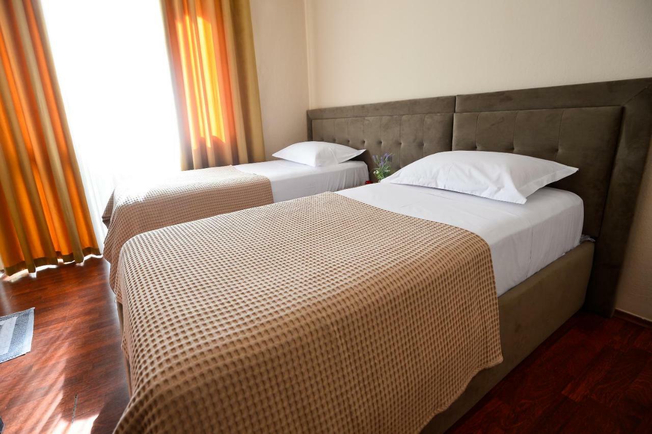 Hotel Niku 티라나 외부 사진